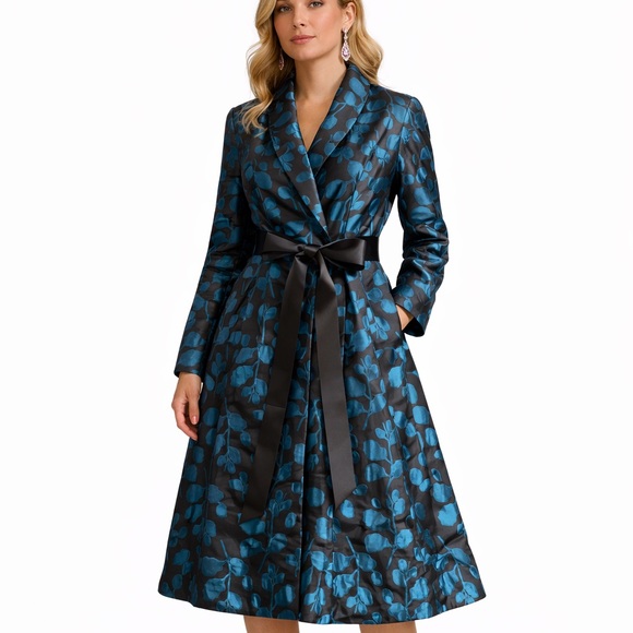 M Signature Label Collection Jackets & Blazers - Textured Teal & Black JacketThe Sanah